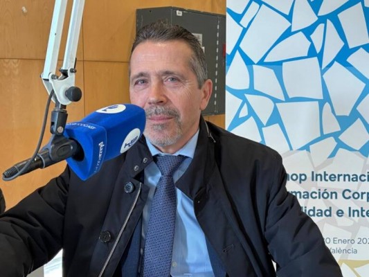 José E. Capilla: 