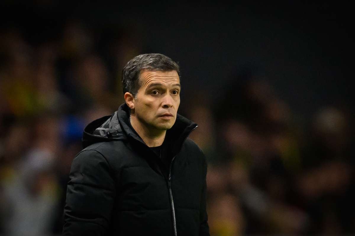 Luís Castro toma posesión y se prepara para su primer entrenamiento con el Levante