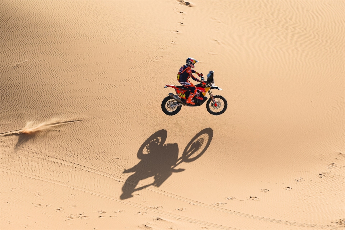 El argentino Benavides repite triunfo en el Dakar, con Canet segundo
