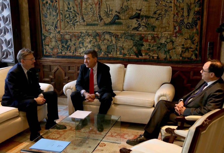 Ximo Puig, Carlos Bertomeu y Vicent Soler. Foto: GVA - Ximo Puig, Carlos Bertomeu y Vicent Soler. Foto: GVA -