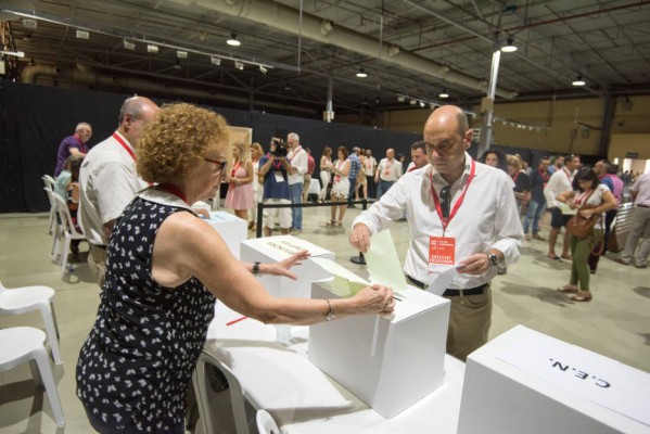 Echávarri desafía a los críticos: se presentará a la reelección como secretario general del PSOE de Alicante 