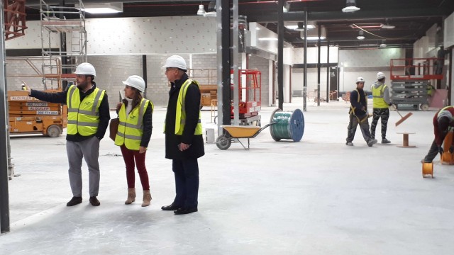 La ampliación del 'outlet' de San Vicente creará 200 empleos concertados a través del Ayuntamiento 