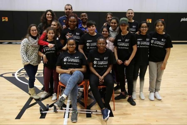 Hermanas contra el racismo – One Team VI, Semana V