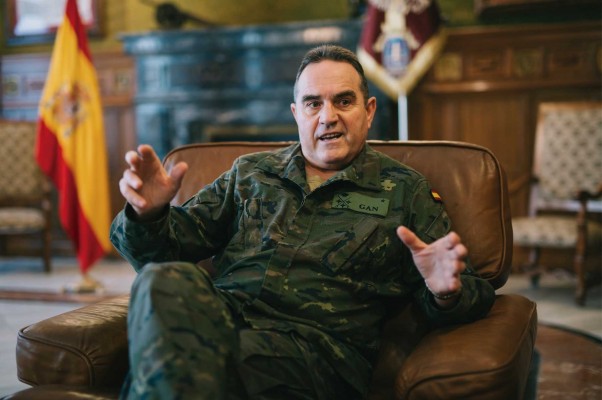 Teniente general Gan Pampols «La guerra ya no se declara, ni empieza, ni acaba... existe»