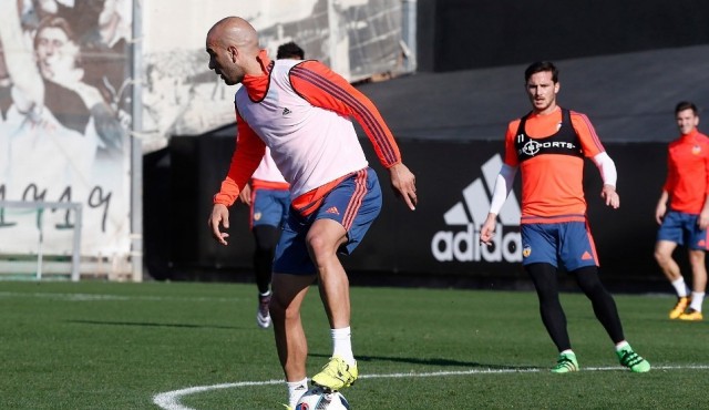 El Valencia viajará al Camp Nou sin Enzo ni Abdennour pero con Siqueira y Cheryshev