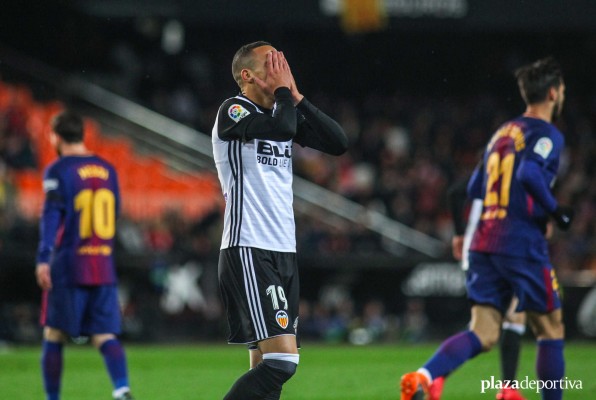 El Valencia pierde ante el Barça y se queda sin final de Copa