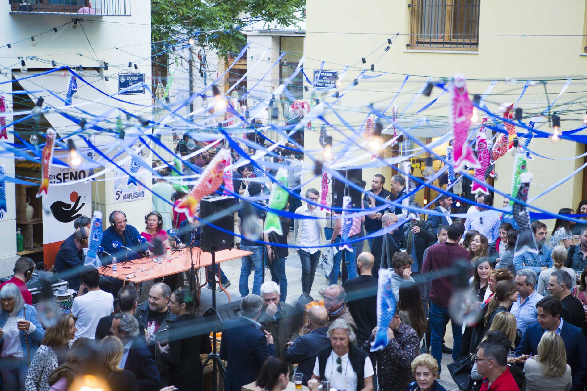 Fiesta por el quinto aniversario del Mercado de Tapineria (Fotos: ESTRELLA JOVER)