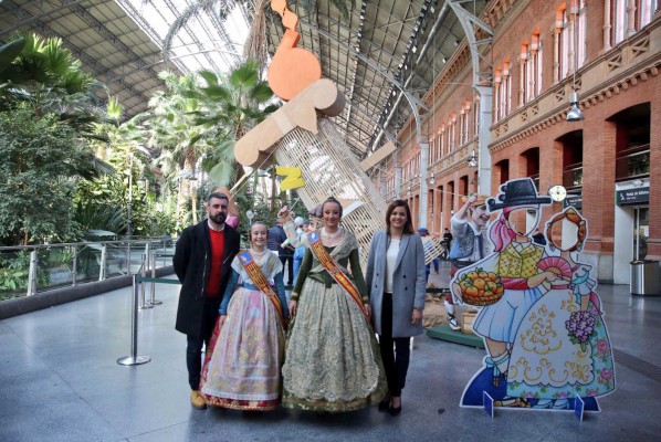Unas fallas viajeras: La primera 'plantà' está en Madrid