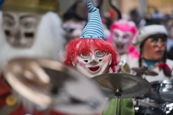 Los consumidores piden que se eviten los estereotipos sexuales en los disfraces de carnaval
