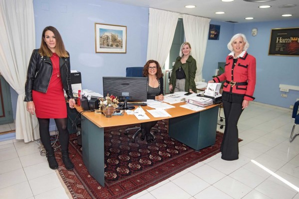 Principal: El teatro de 
las mujeres