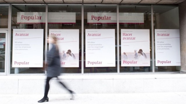 La vía civil contra el Popular impulsa el caso y cita por irregularidades a los gestores del banco cerrado 