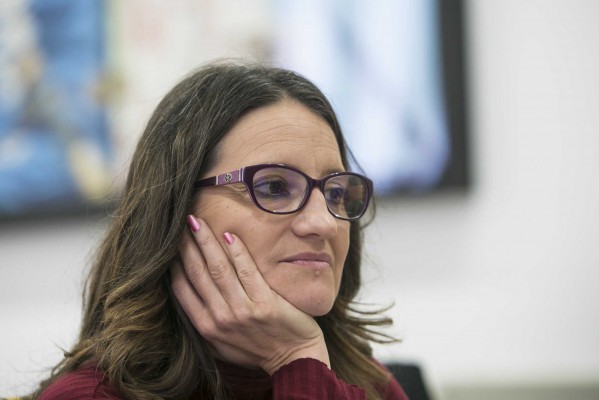 El PP le hace un 'Compromís' a Oltra

