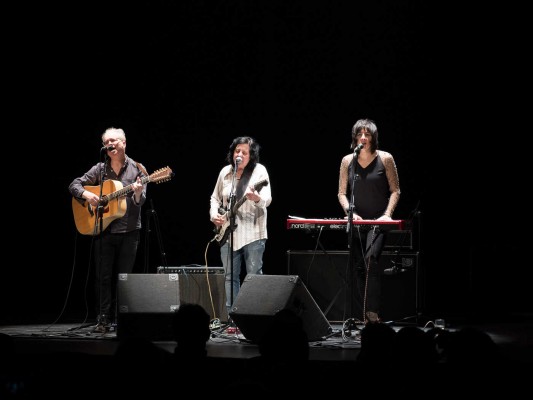 Damon & Naomi con Thalia Zedek emocionan al Teatre Arniches