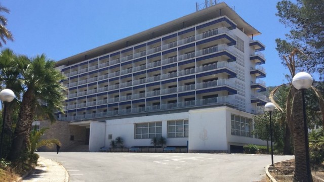 La socimi Elaia compra la antigua residencia del BBVA en l'Alfàs del Pi por 8,7 millones