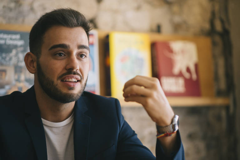 Compromís pide agilizar la aprobación de la ley del colectivo LGTBI