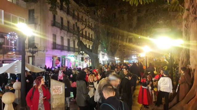 El ruido de las barras del Carnaval subleva a los vecinos del Centro: 