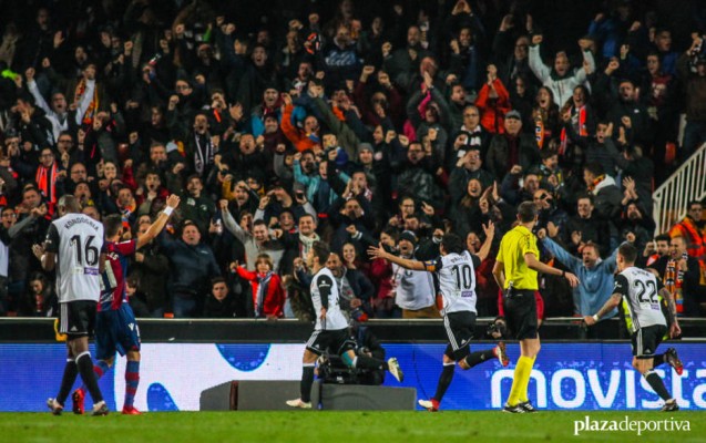 El Valencia alcanzó las 1.200 victorias en la Liga tras ganar el derbi
