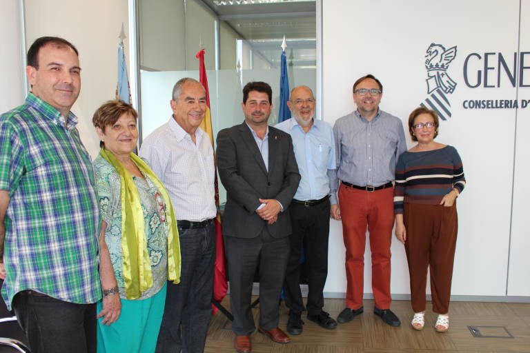 La Unión de Consumidores pide que se refrende el acuerdo por los horarios comerciales