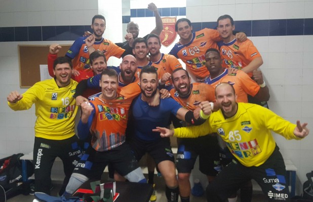 El argentino Simonet admite que el Benidorm mira con prudencia a la zona alta
