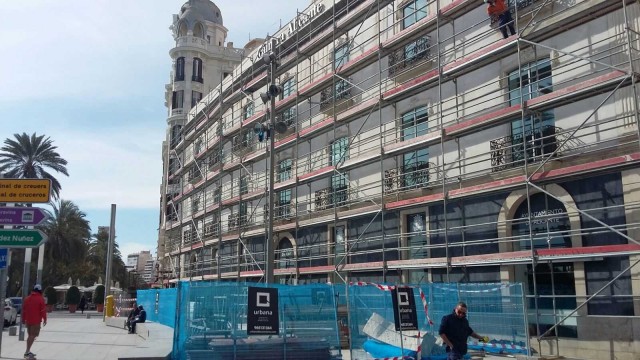 Urbana de Exteriores inicia los trabajos para el 'lavado de cara' del Palas por 97.000 euros