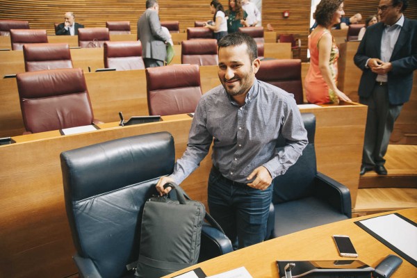 El tripartito da luz verde a la nueva ley de plurilingüismo con la oposición de PP y Cs