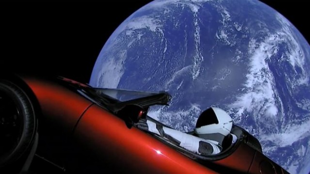 El Tesla espacial acabará en Venus o volviendo a la Tierra en millones de años, según las simulaciones


