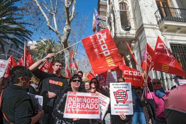 Los sindicatos combatirán el pacto del comercio en Alicante con concienciación y más inspecciones