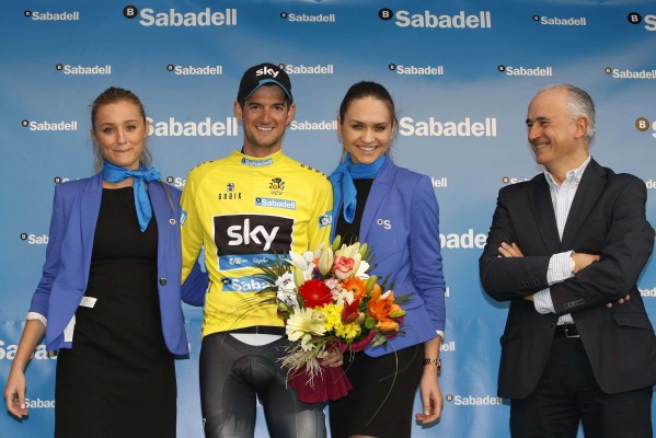 Poels se lleva la primera etapa y el jersey amarillo 