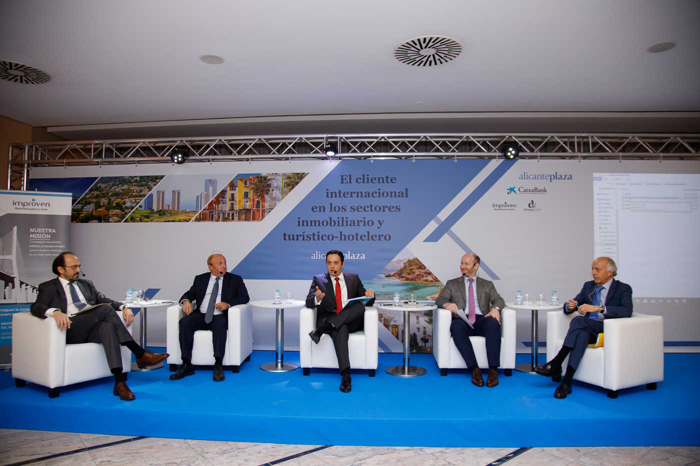 'El cliente internacional en los sectores inmobiliario y turístico-hotelero' (Fotos: PEPE OLIVARES)