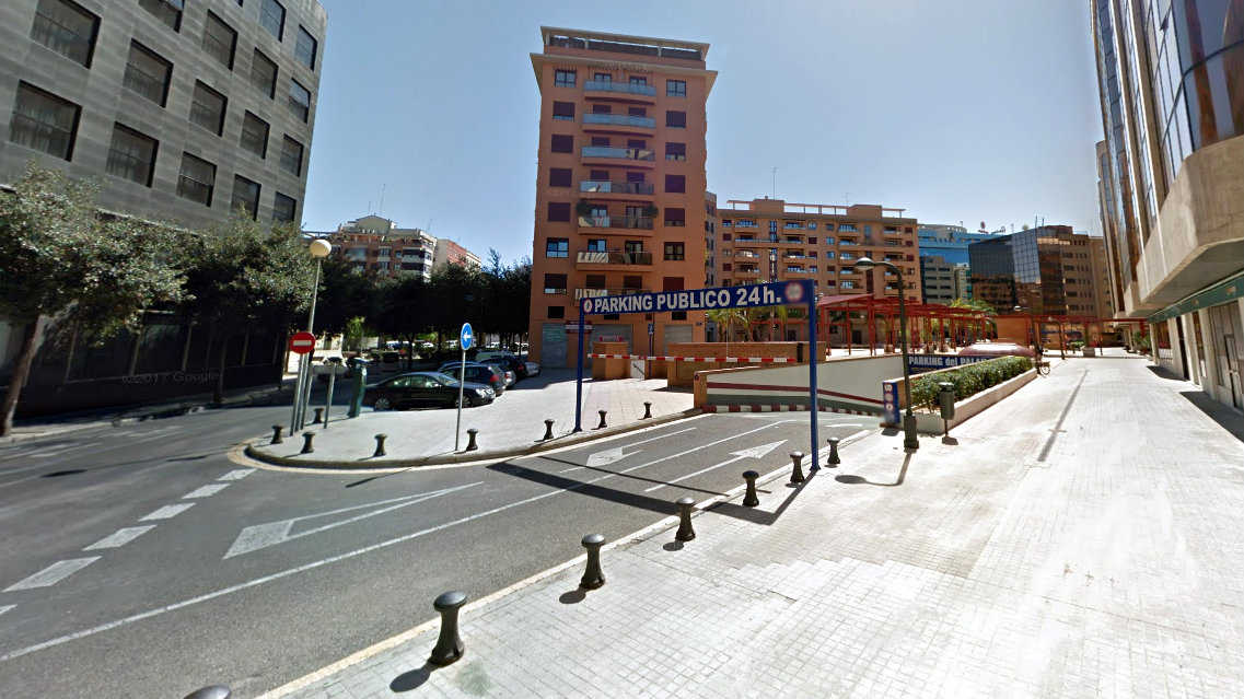 Entrada del Parking del Palau - 