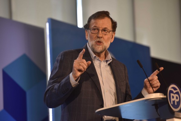 Rajoy anuncia que presentará al PSOE dos propuestas para la financiación autonómica y agua
