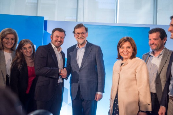 Mariano Rajoy da su apoyo a Pablo Ruz como alcaldable de Elche: 