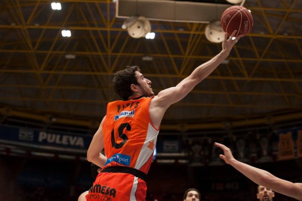El Valencia Basket pierde en Grecia y se complica su futuro en la Eurocup