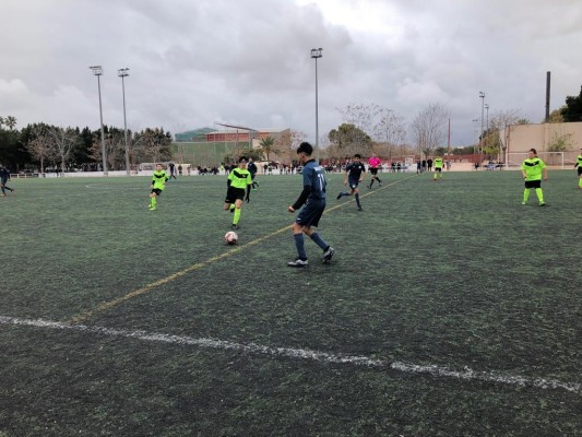 Una lesión de rodilla por el mal estado del césped desemboca en polémica entre Bonavista y Elche Élite
