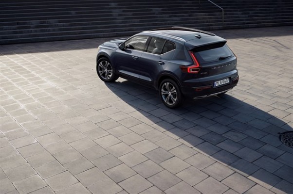 Volvo lanza por primera vez un nuevo motor de tres cilindros para el XC40
