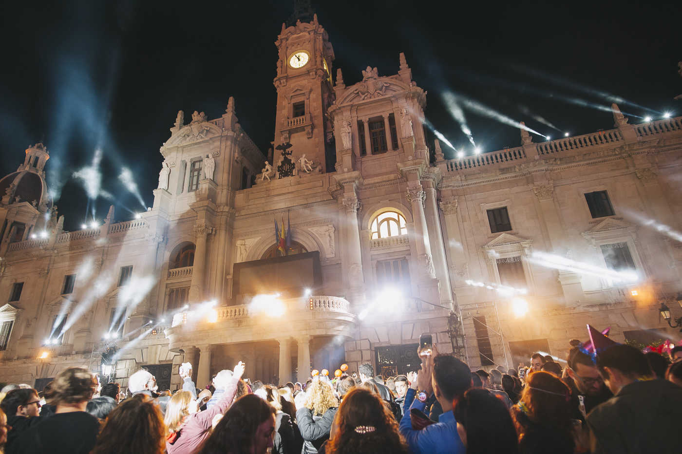 
Nochevieja 2017/2018 en la plaza del Ayuntamiento de València (Fotos: KIKE TABERNER)