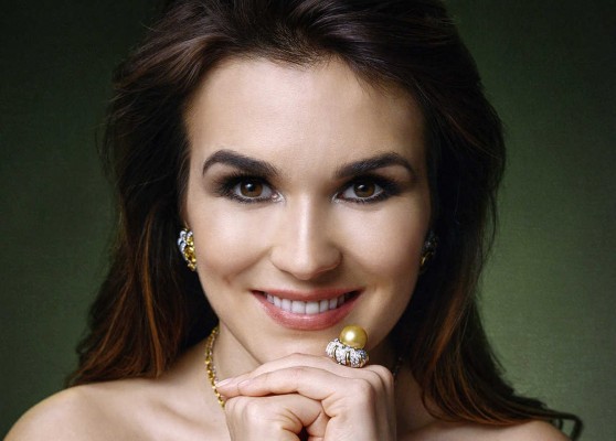 Olga Peretyaktko-Mariotti debuta en el Palau de la Música con un recital de Mozart y Schubert