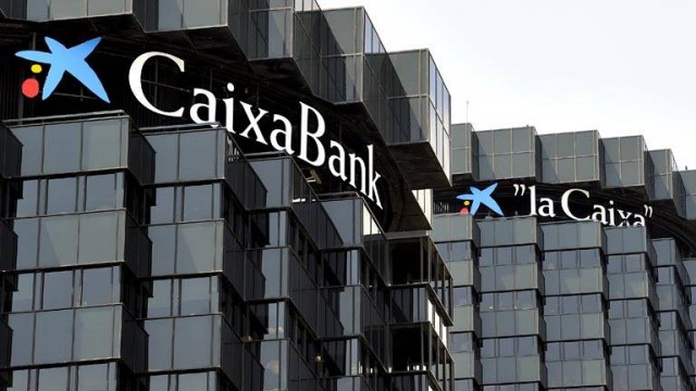 CaixaBank se hace con el 50% de la financiera de DIA Supermercados