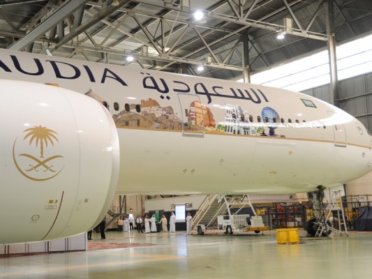 Desactivan la alerta en Barajas por la amenaza de bomba en un avión que iba a Riad