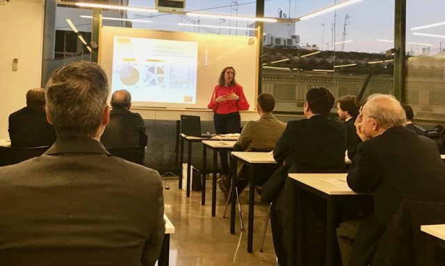 Araceli de Frutos EAFI congrega a más de un centenar de inversores en València