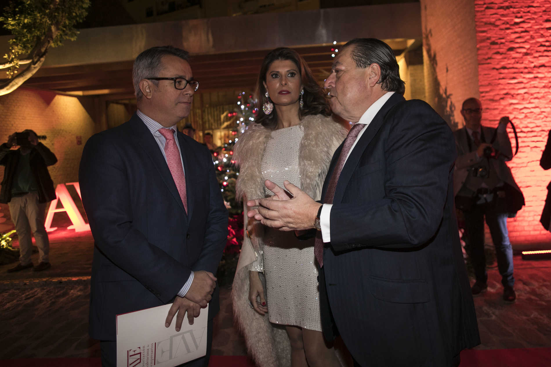 AVE celebra su tradicional Cena de Navidad (Fotos: EVA MÁÑEZ)