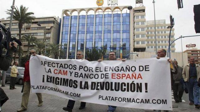 La juez Lamela confirma el archivo de las participativas de la CAM porque no hubo engaño
