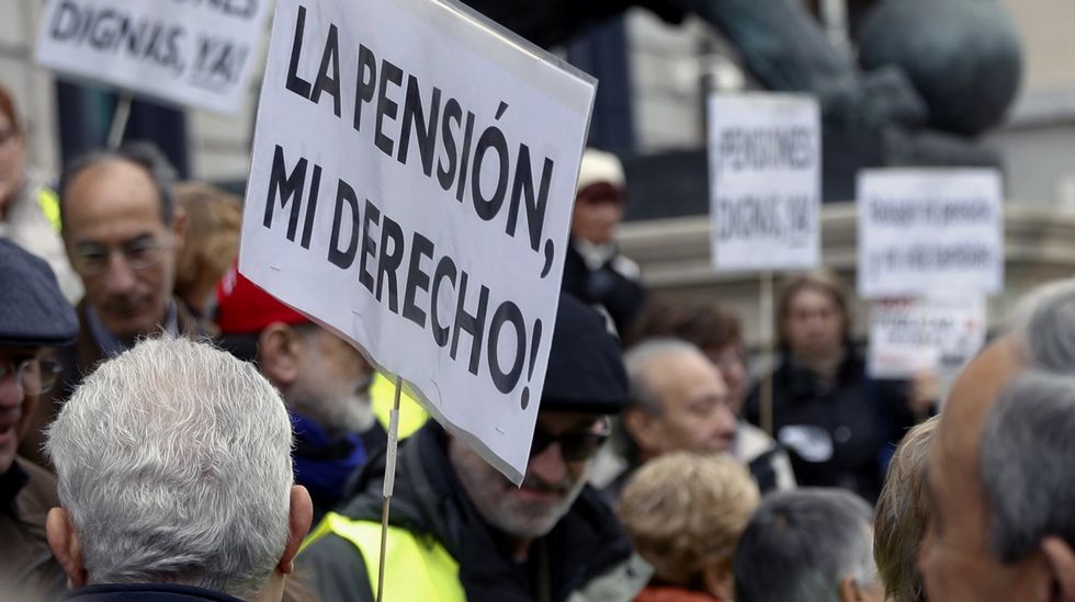 Les Corts piden que se garantice el poder adquisitivo de las pensiones
