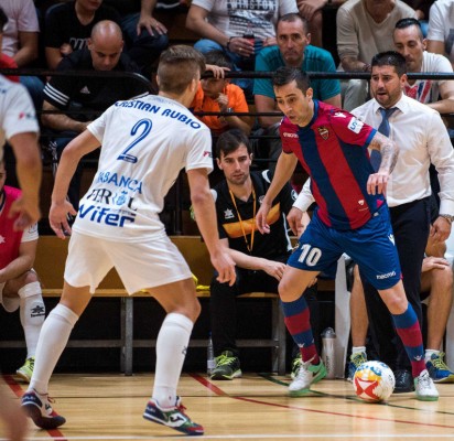 Thiaguinho abandona el Levante FS y regresa a Brasil