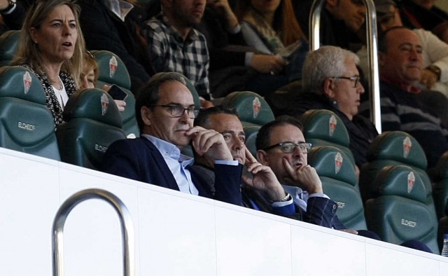 El Elche recibe el informe jurídico favorable a la compra de la deuda de la Fundación