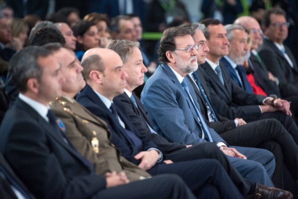 El PSOE insta a Fomento a desviar el tren a El Altet por el interior ante el silencio de De la Serna 