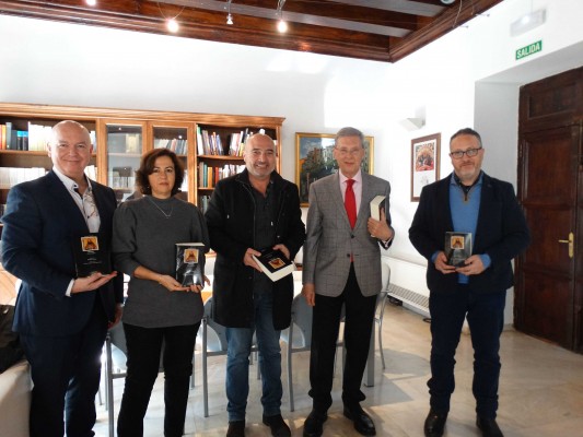Una nova edició valencià-castellà redescobreix l'obra poètica d'Ausiàs March
