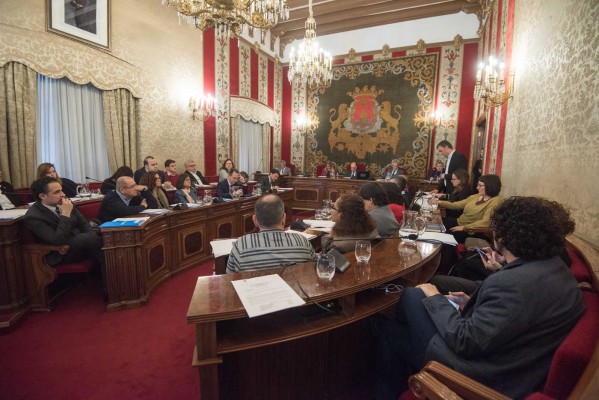 Compromís, Ciudadanos y PP fidelizan a su electorado; el voto de PSOE y Guanyar se dispersa  