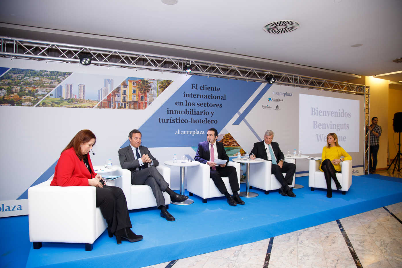 Mesa de debate en el Foro AP. Foto: PEPE OLIVARES.  - 