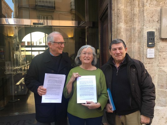 550 profesionales reinvindican la asistencia oncológica pública frente a informaciones 